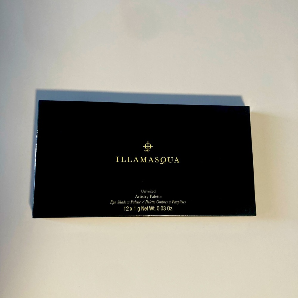 ILLAMASQUA Artistry Eyeshadow Palette with nude and purple/brown tones 12 shades